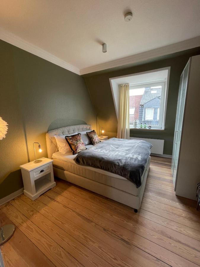 Schoene Grosse 4 Zimmer-Altbauwohnung Kiel Luaran gambar