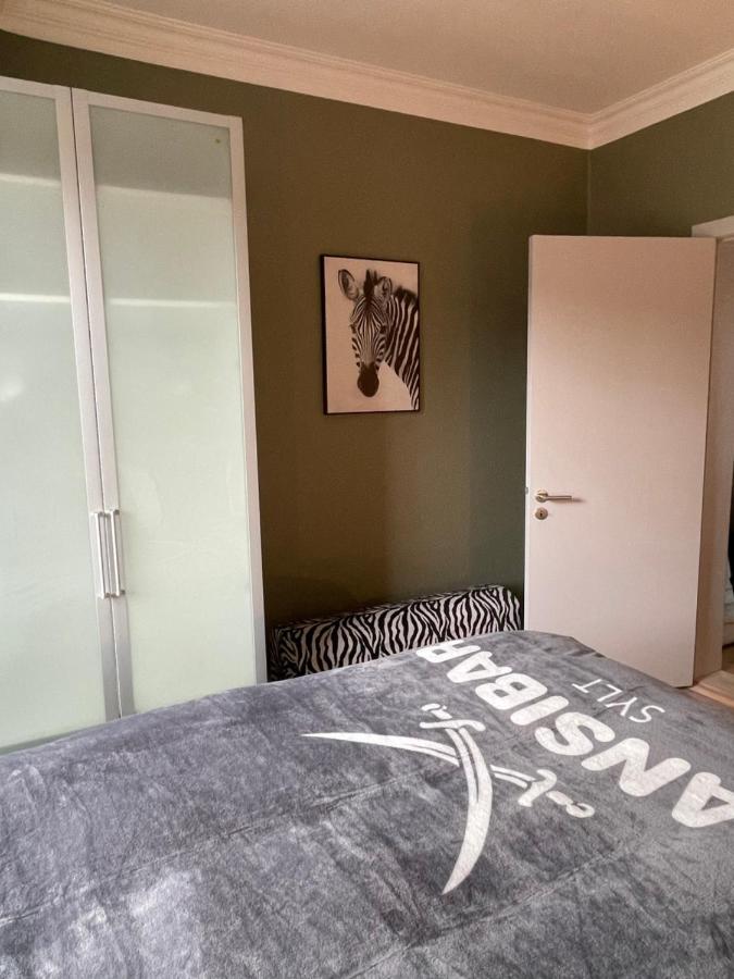 Schoene Grosse 4 Zimmer-Altbauwohnung Kiel Luaran gambar