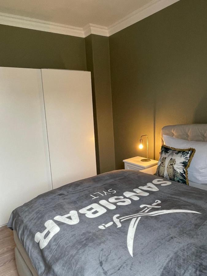 Schoene Grosse 4 Zimmer-Altbauwohnung Kiel Luaran gambar